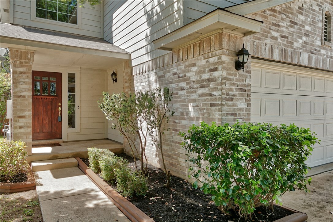 Property Photo:  2715 Greenlee Drive  TX 78641 