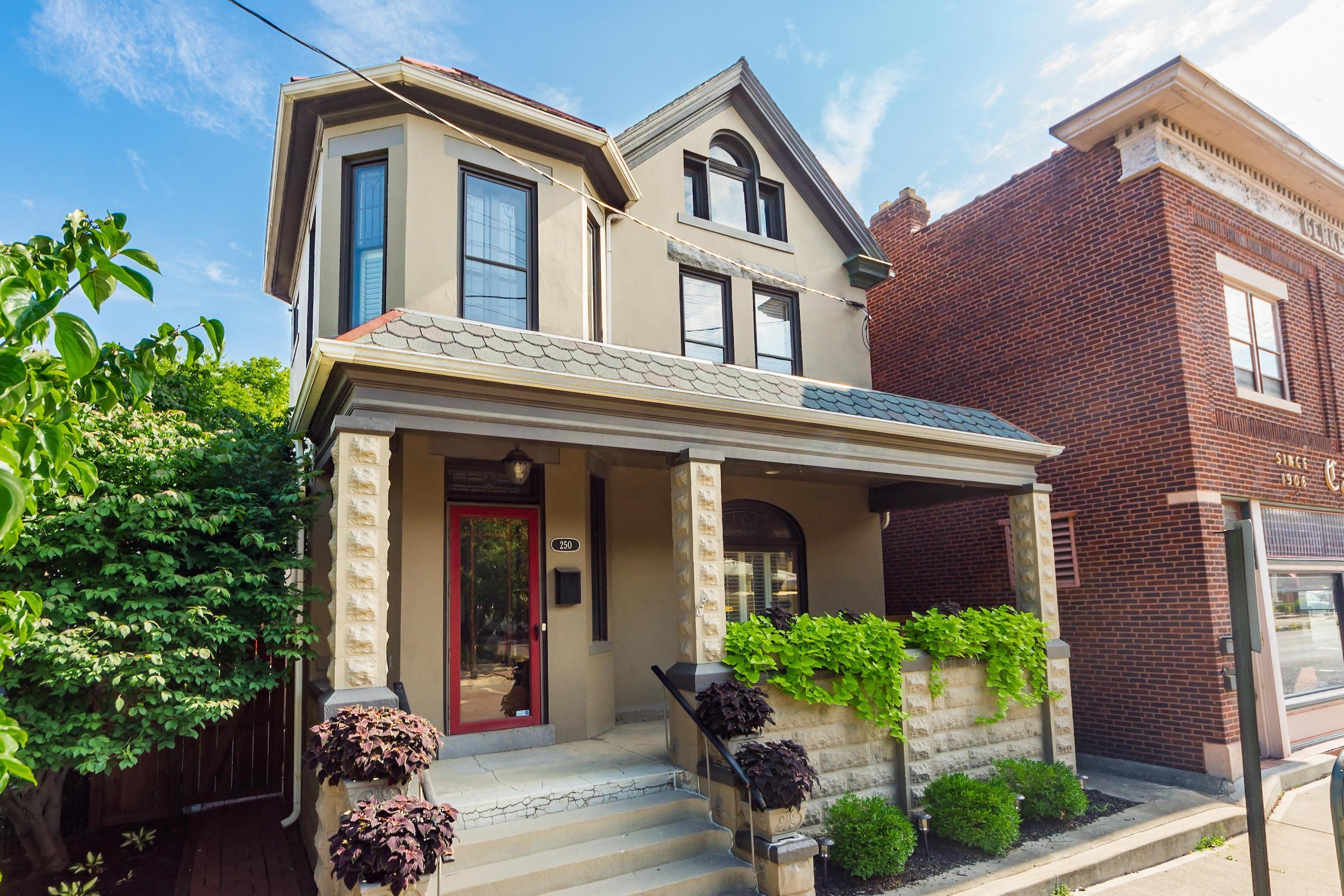 Property Photo: 250 E Whittier Street OH 43206