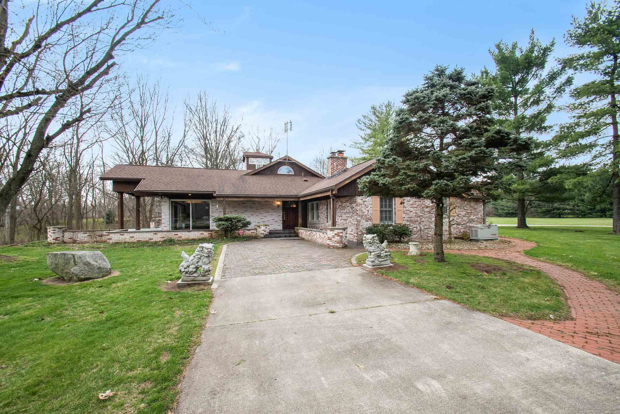 Property Photo:  2406 County Road 7  IN 46514 