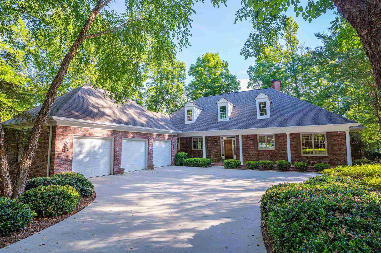 Property Photo: 1020 Parkers Fort GA 30642