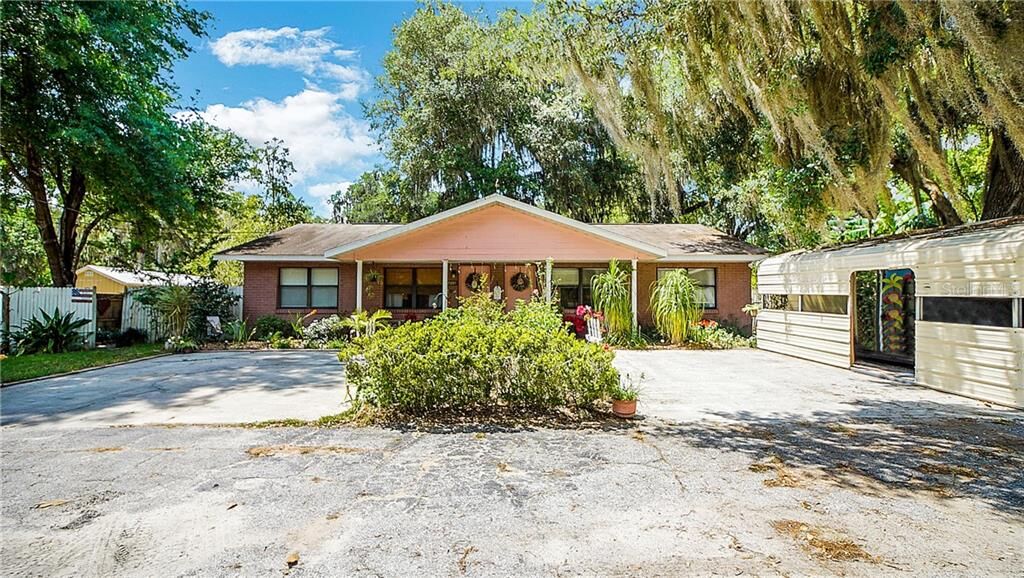 Property Photo: 12392 SE 135th Avenue FL 32179