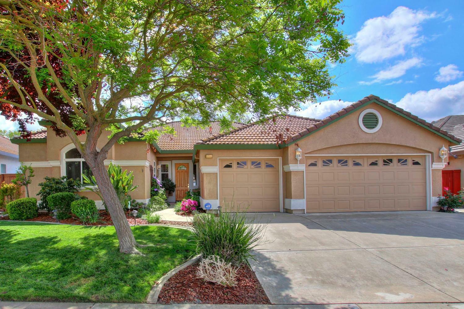 Property Photo:  2908 Harbour View Lane  CA 95758 