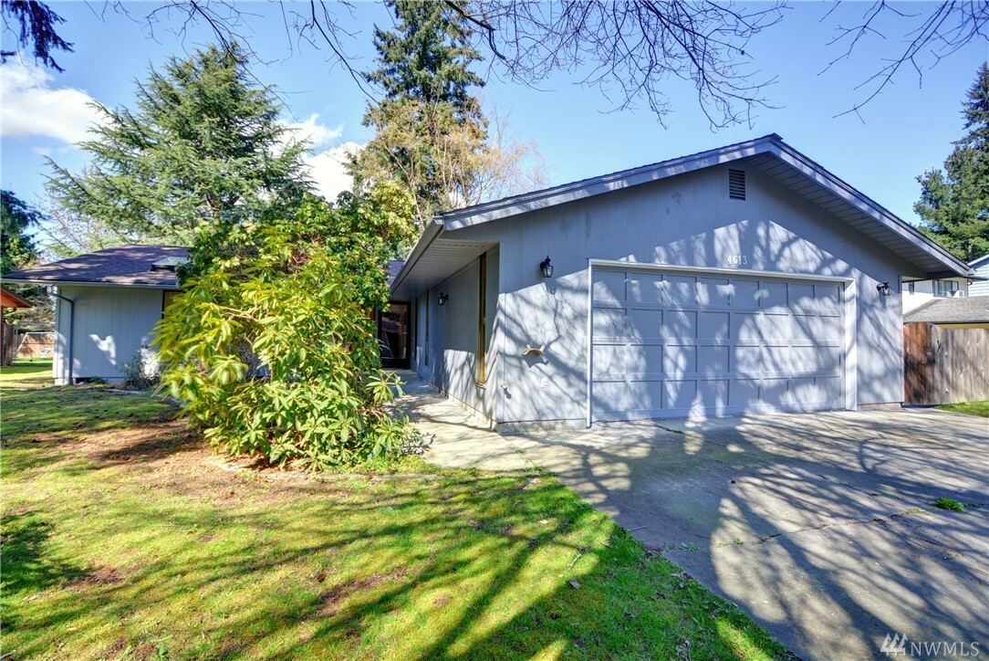 Property Photo:  4613 108th St NE  WA 98271 