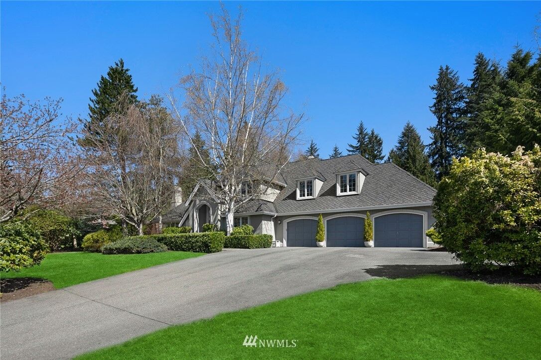 Property Photo: 16206 223rd Avenue NE WA 98077