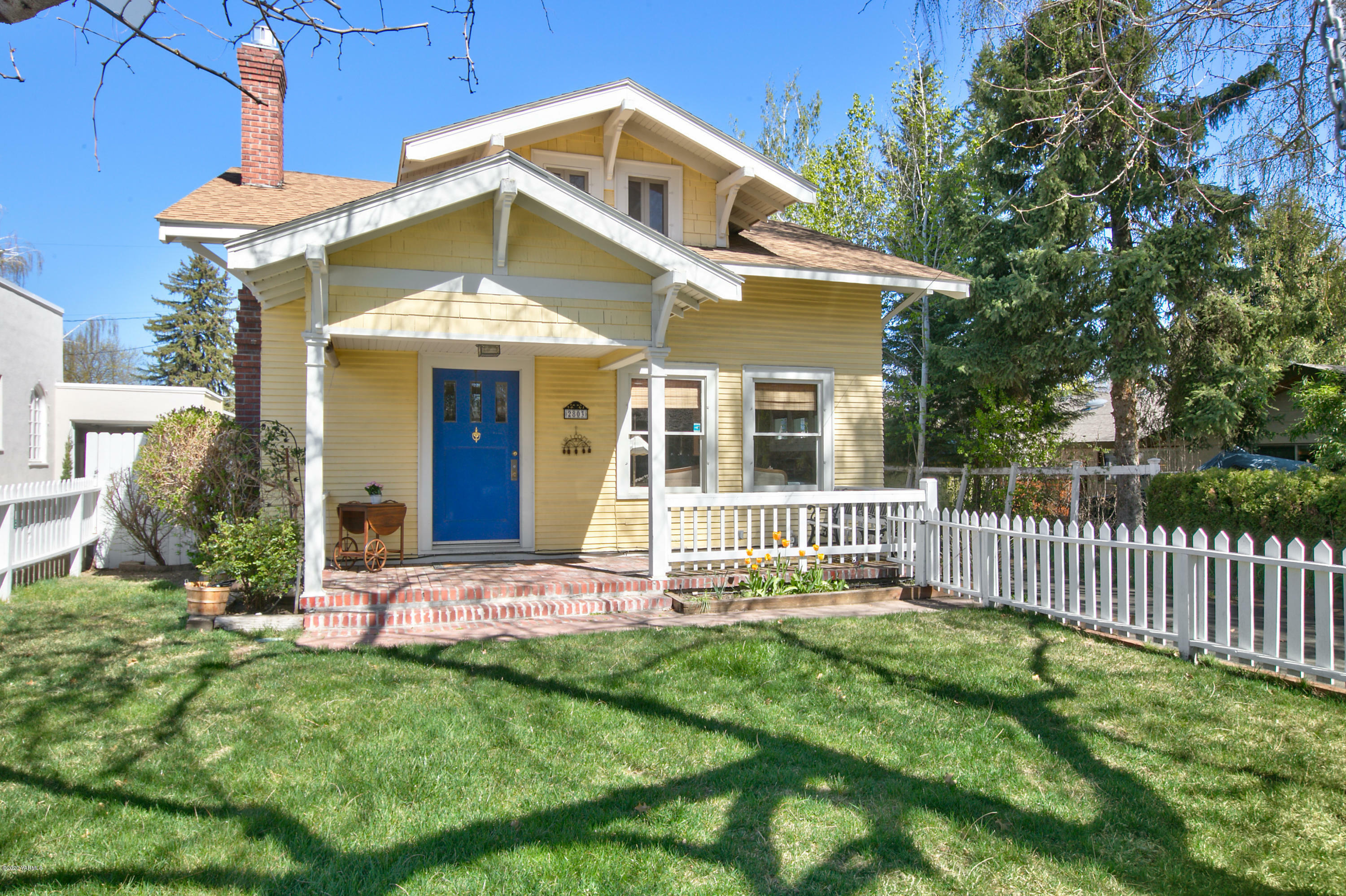 Property Photo:  2803 W Yakima Ave  WA 98902 