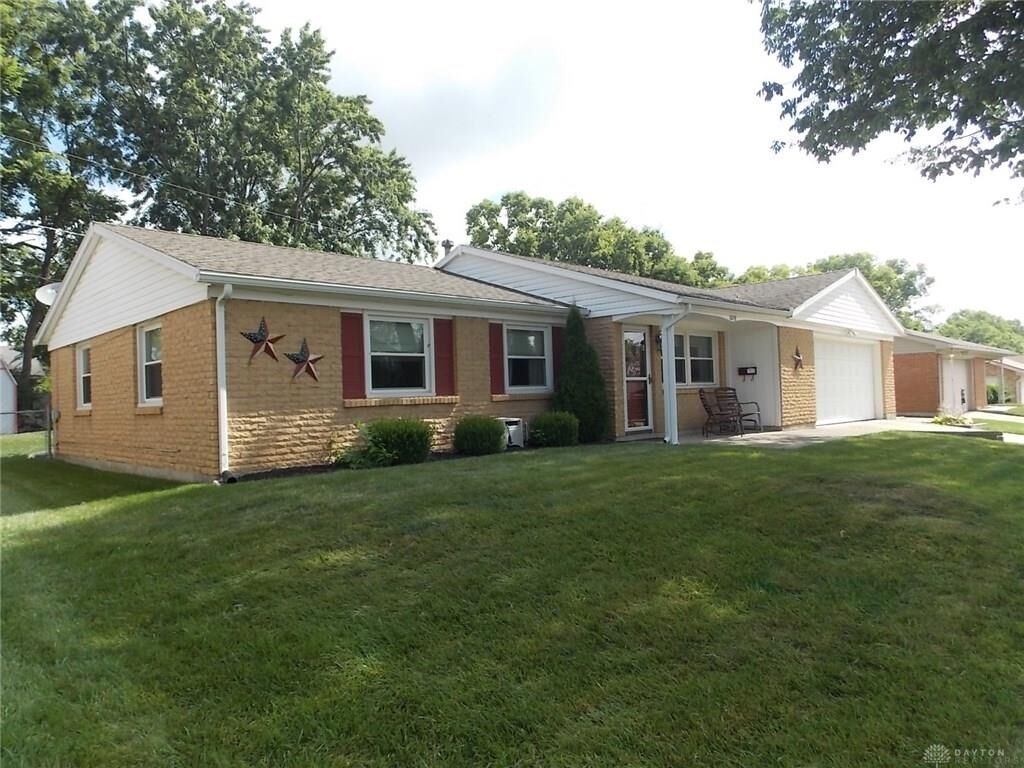 Property Photo: 1079 Royalton Drive OH 45377
