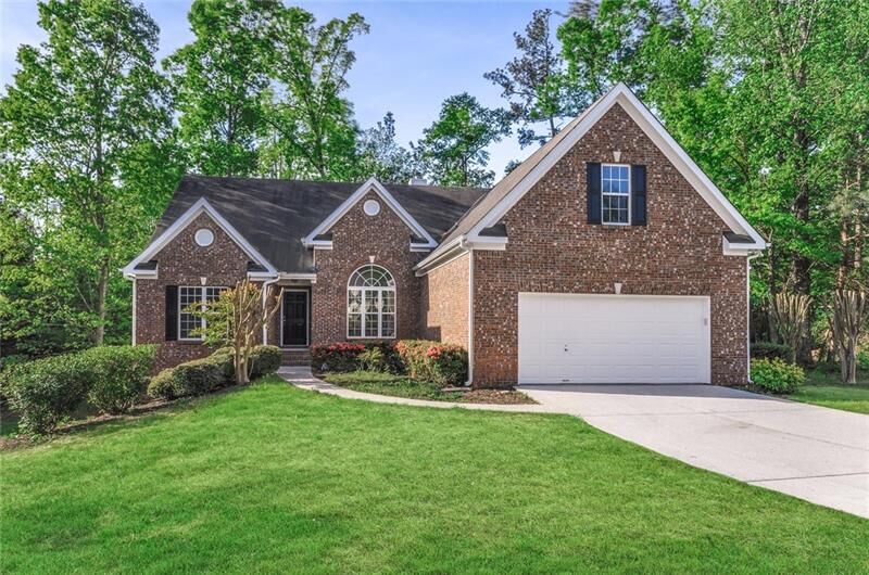 Property Photo:  1502 Oak Ivy Lane  GA 30043 