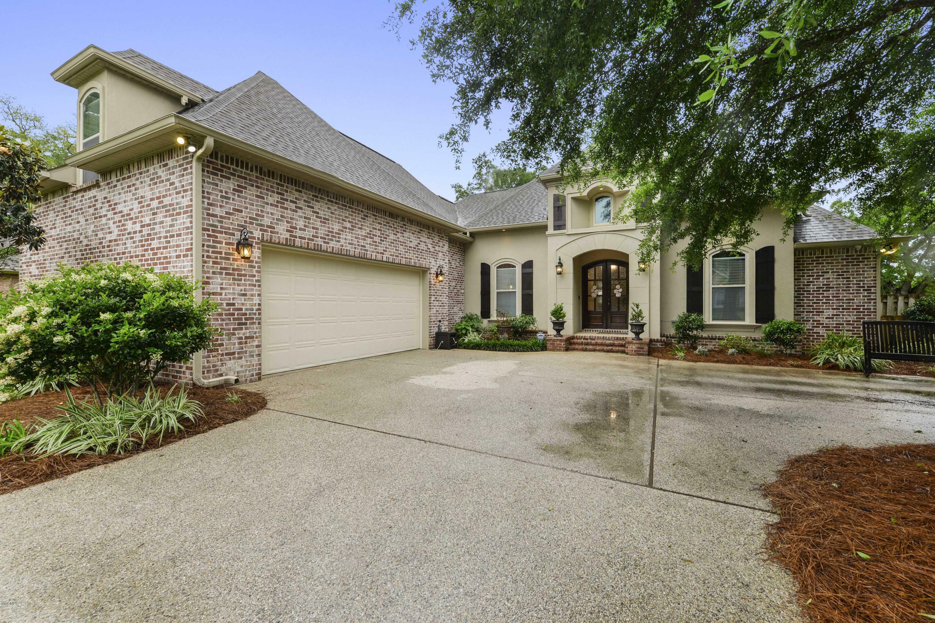 Property Photo:  3009 Oakleigh Circle  MS 39564 