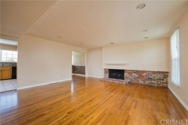 Property Photo:  19843 Citronia Street  CA 91311 