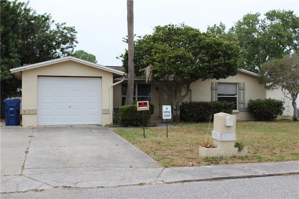 Property Photo:  9105 Cochise Lane  FL 34668 