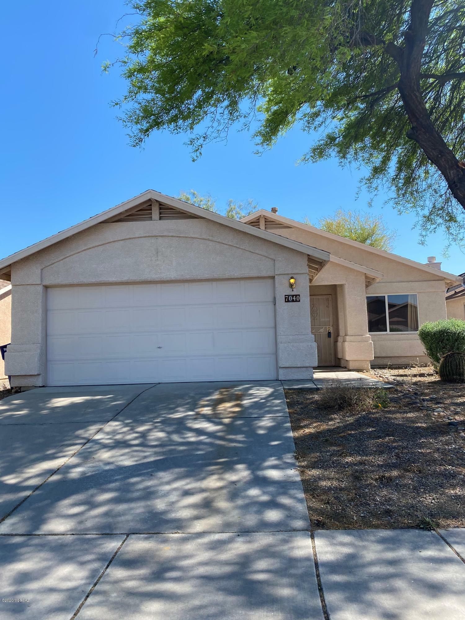 Property Photo: 7040 E Mustang Flyer Way AZ 85730