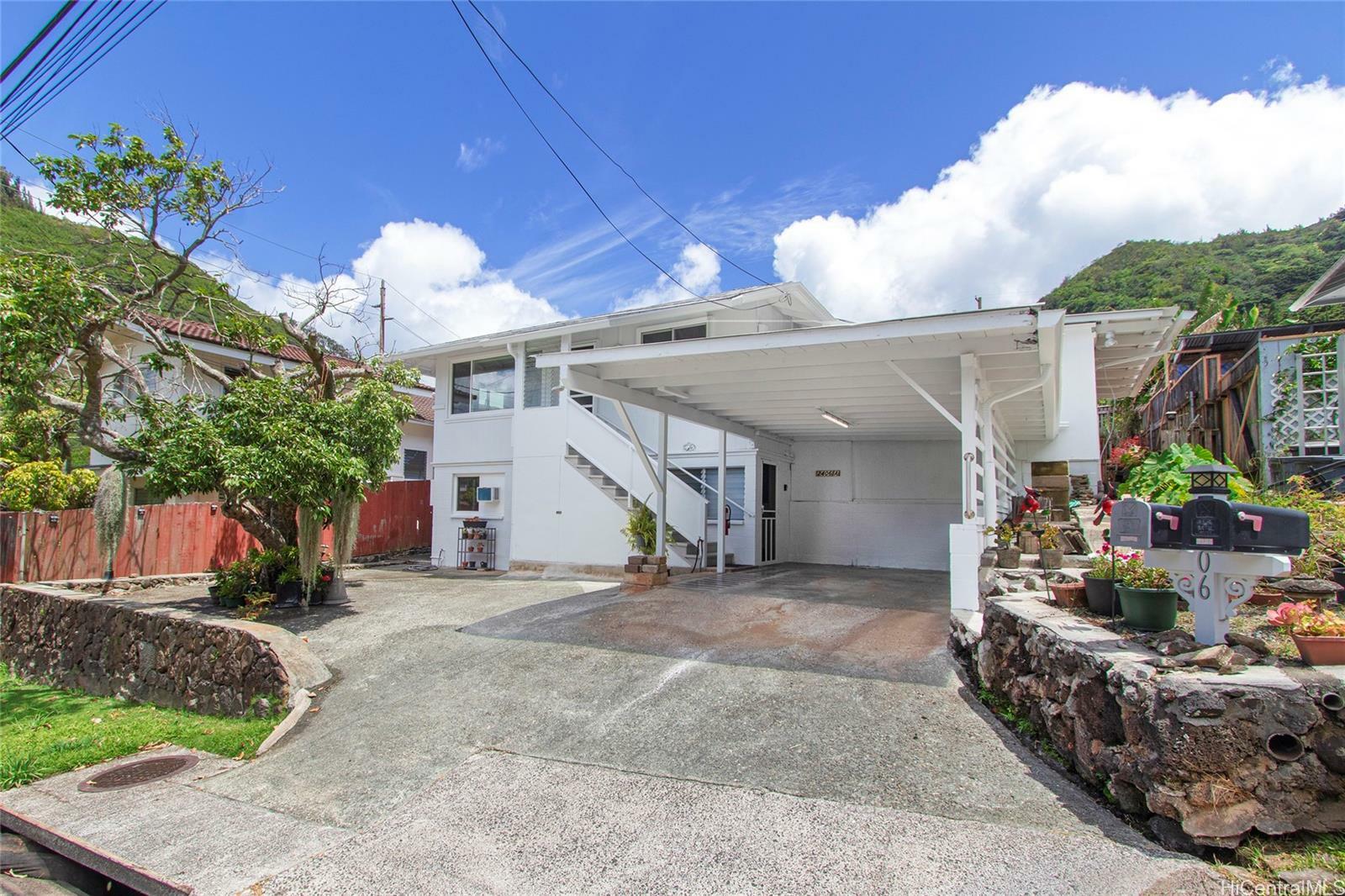 Property Photo:  2406 Puunoa Place  HI 96816 