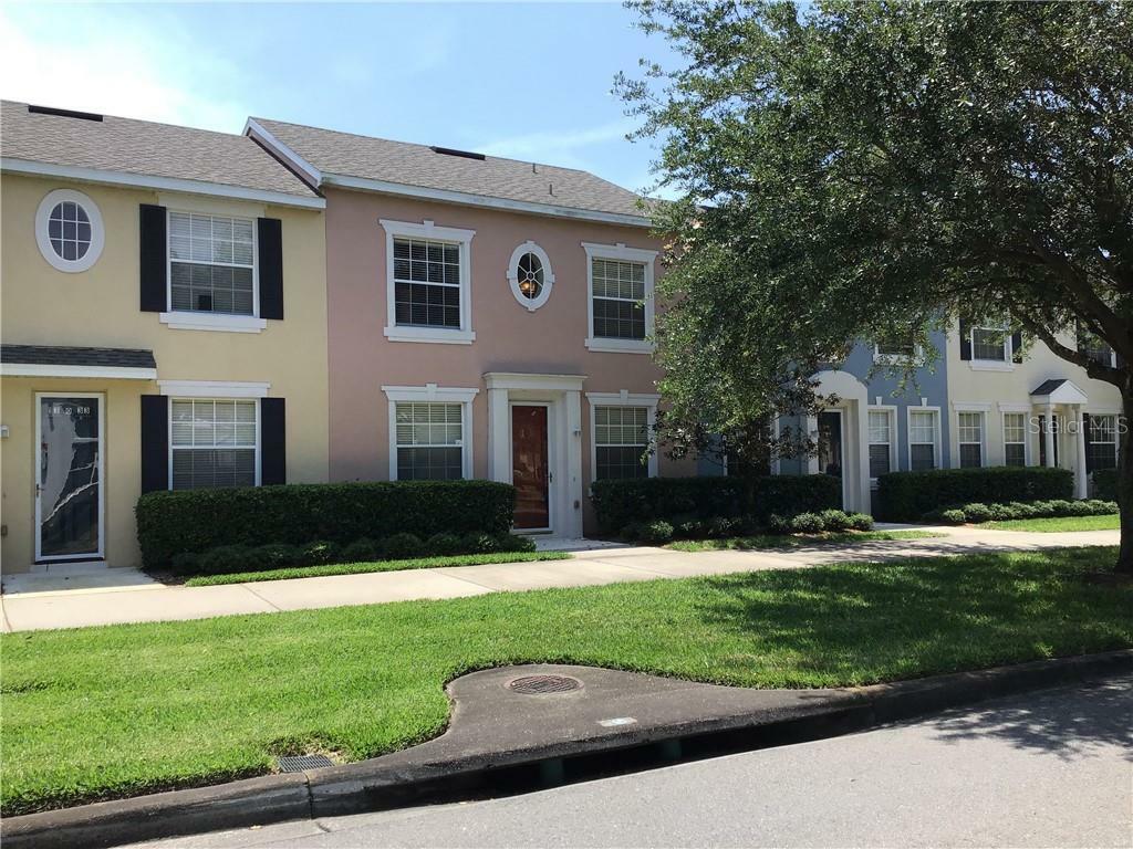 Property Photo:  13027 Center Square Drive  FL 32828 