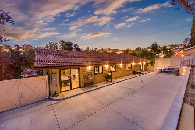 Property Photo:  4894 Calderon Road  CA 91364 