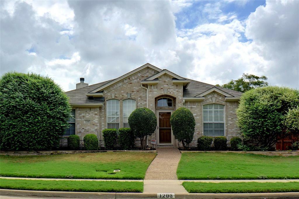 Property Photo:  1208 Longhorn Drive  TX 75067 