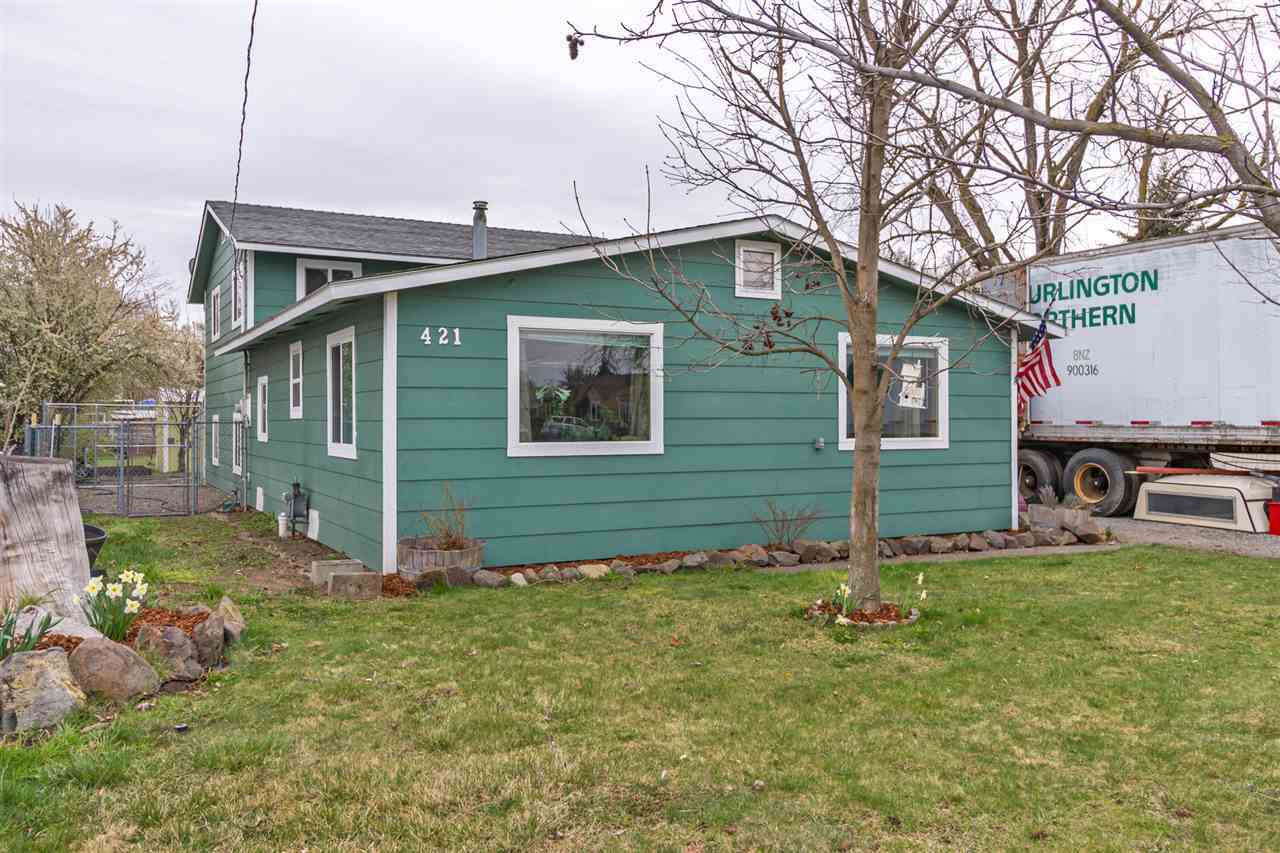 Property Photo:  421 S Custer Rd  WA 99212 