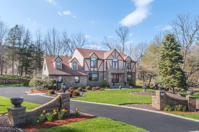 Property Photo: 17 Sweet Dr NJ 07418