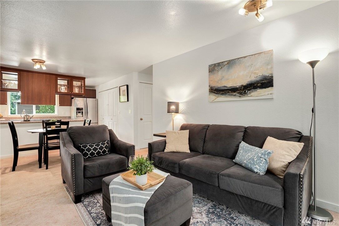 Property Photo: 14124 NE 181st Place H305 WA 98072