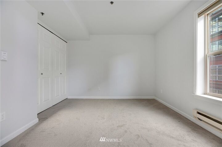 Property Photo: 506 E Howell Street E507 WA 98122