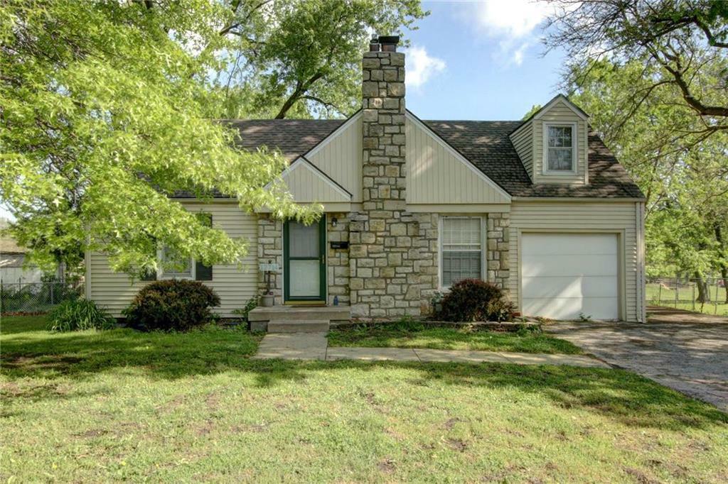 Property Photo:  12714 Circle Drive  KS 66216 