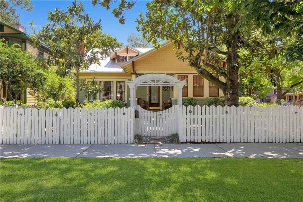 Property Photo: 911 S Magnolia Avenue FL 32771