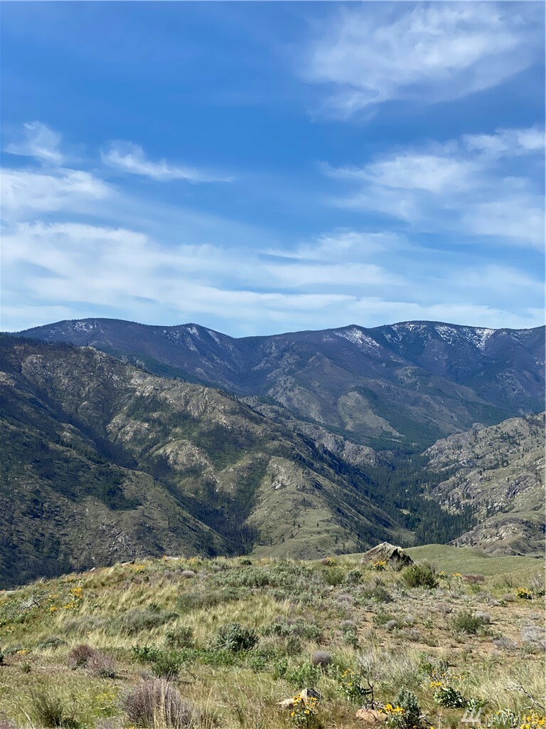 Property Photo:  Lot 52 Lariat Lp  WA 98834 