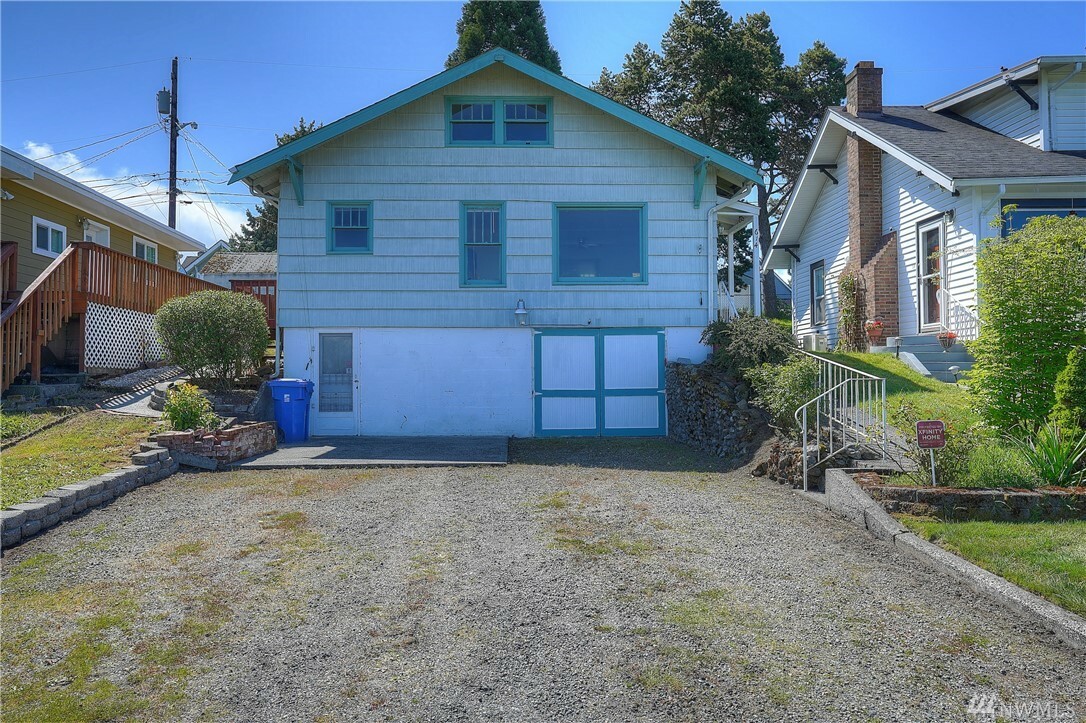 Property Photo:  614 E 32nd St  WA 98404 