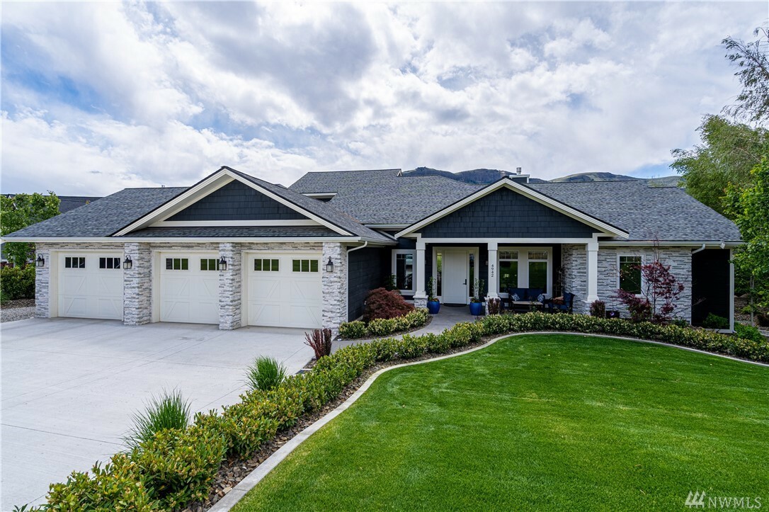 Property Photo: 4942 Hurst Landing Rd WA 98850