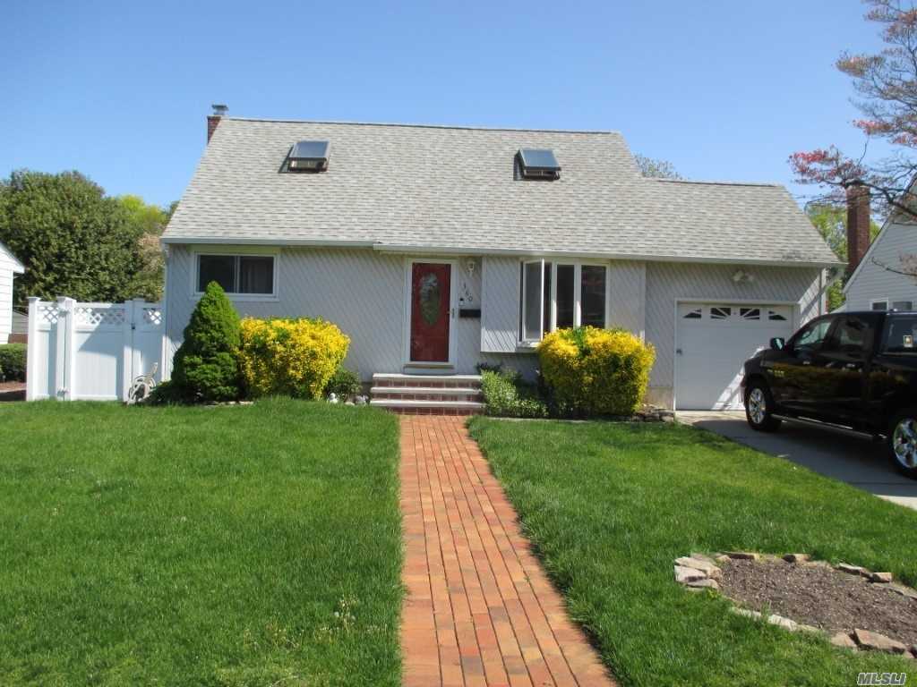 360 34th Street  Lindenhurst NY 11757 photo