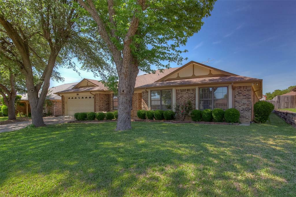 Property Photo:  7121 Greenhill Trail  TX 76182 