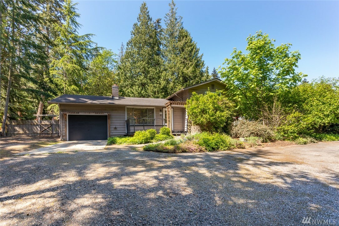 Property Photo:  315 Shelter Bay Dr  WA 98257 