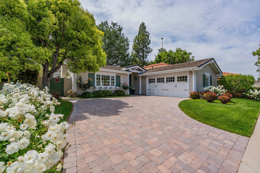 Property Photo: 3923 Middlegate Road CA 91361