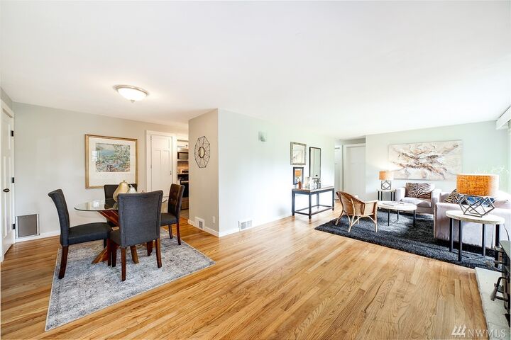 Property Photo:  11409 Glendale Wy S  WA 98168 