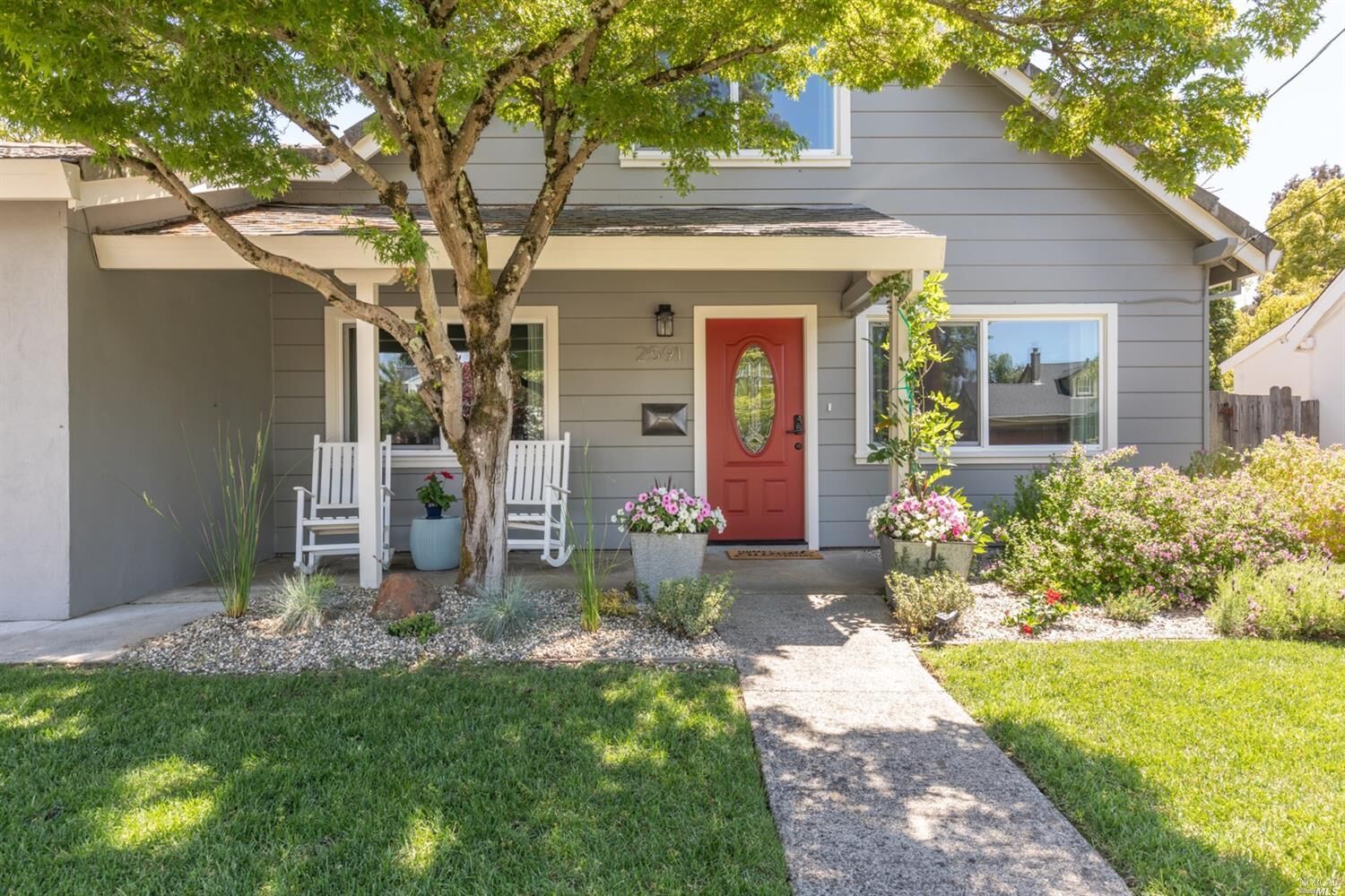 Property Photo:  2591 Wimbledon Street  CA 94558 