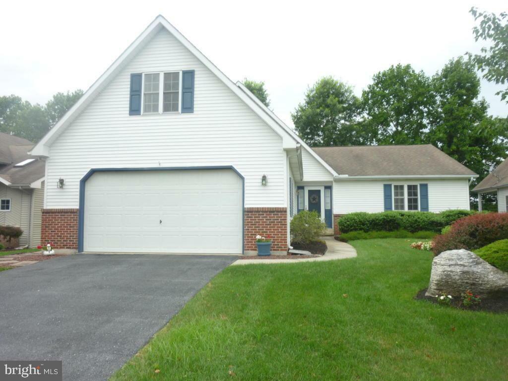 Property Photo:  628 Pondside Lane  PA 17042 