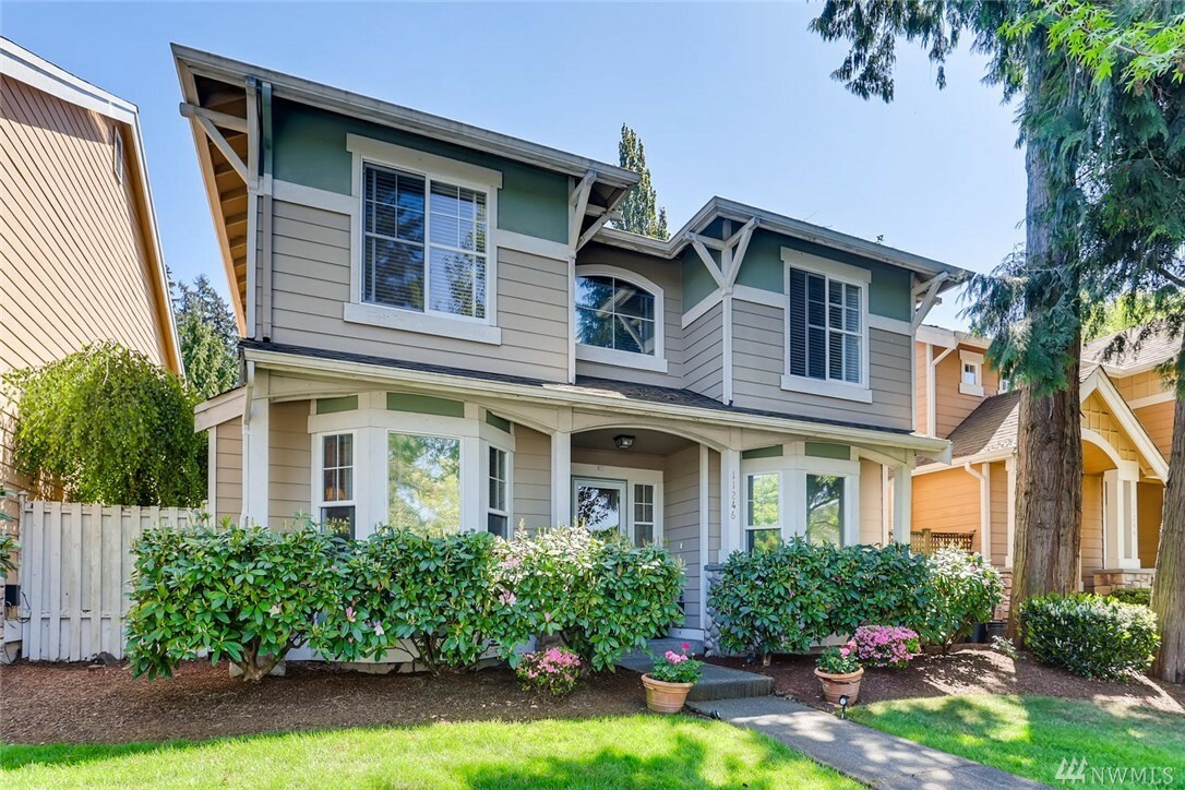 Property Photo: 11246 Slater Ave NE 3 WA 98033