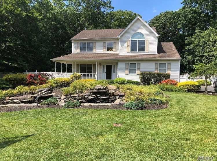 Property Photo:  65 N Woods Road  NY 11933 