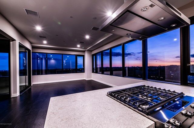 Property Photo:  388 Cordova Street 710  CA 91101 