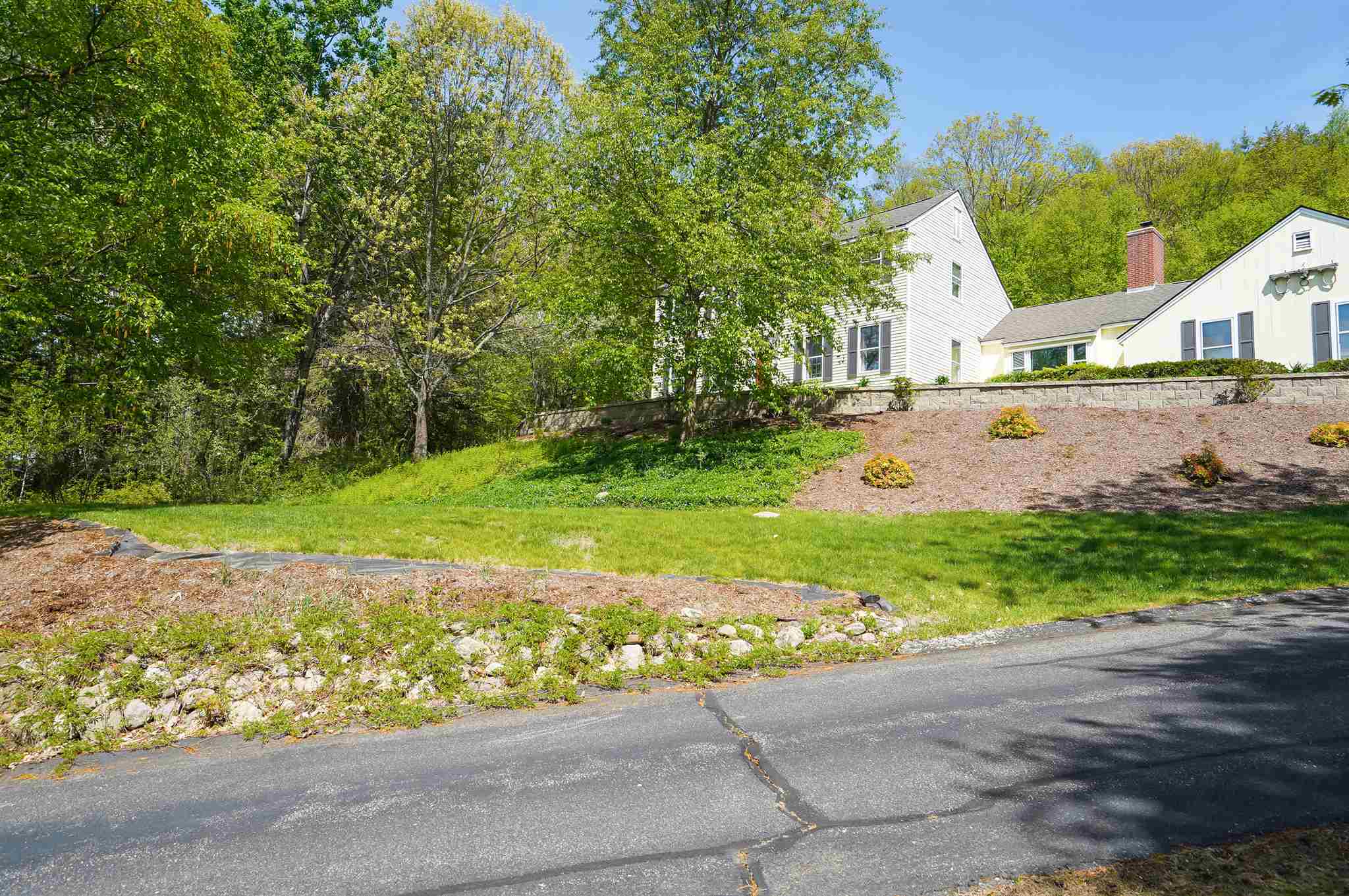 Property Photo:  10 Highland Drive  NH 03031 