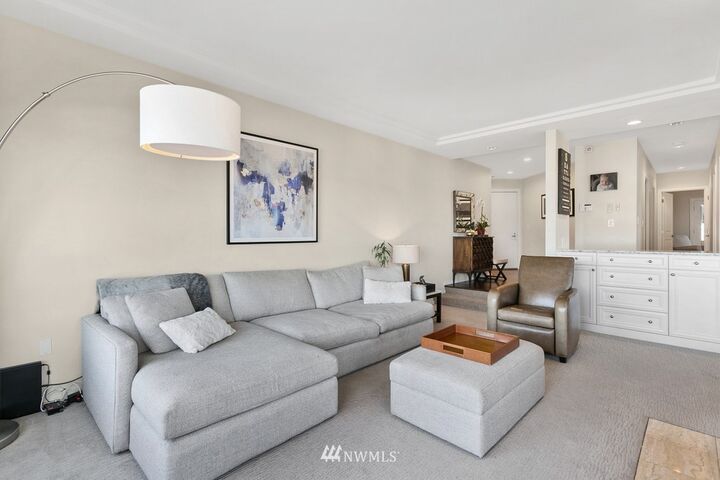Property Photo: 1768 Aurora Avenue N 301 WA 98109