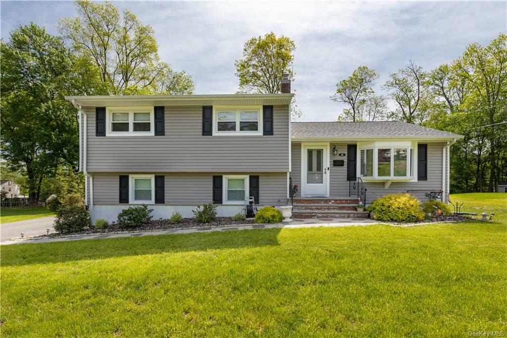 Property Photo:  49 Foxwood Road  NY 10994 