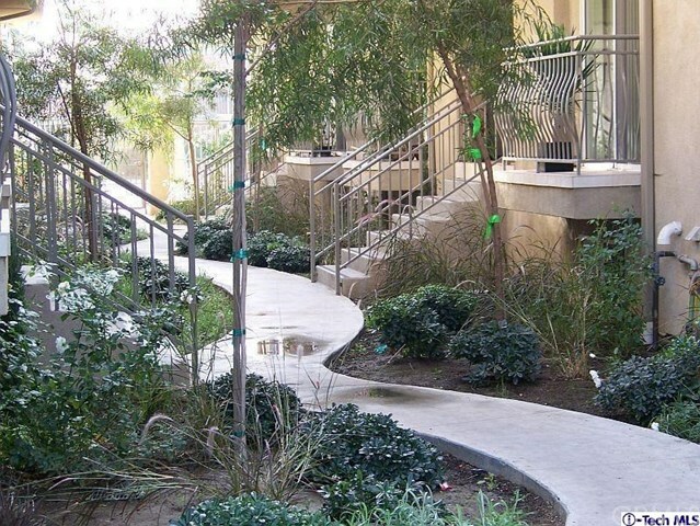 Property Photo:  6615 Sepulveda 304  CA 91411 