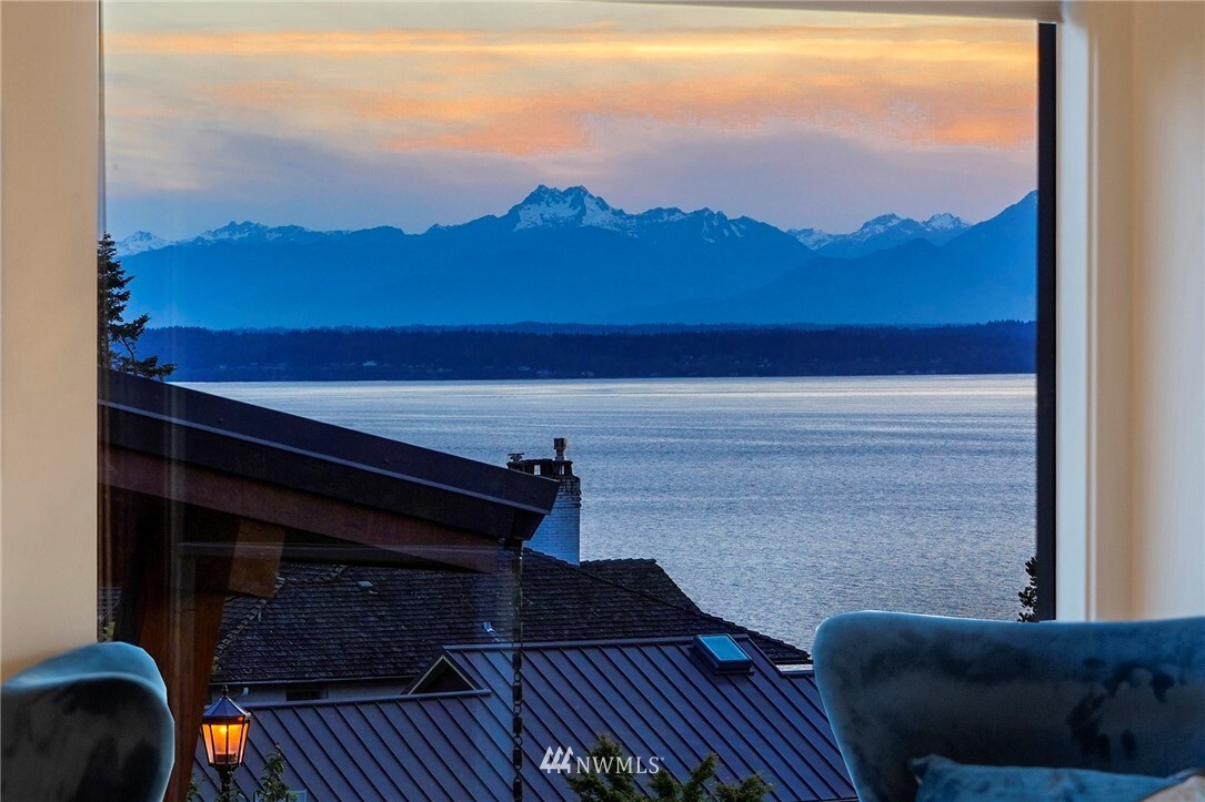 Property Photo: 10212 Radford Avenue NW WA 98177
