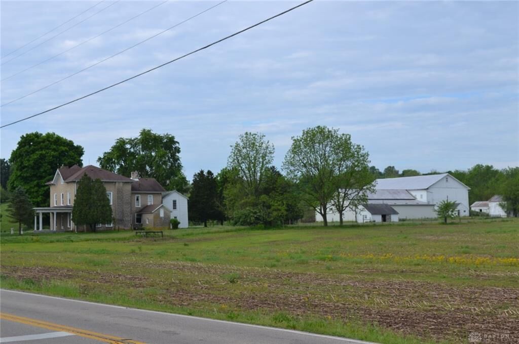 Property Photo: 5441 Upper Valley Pike OH 45502
