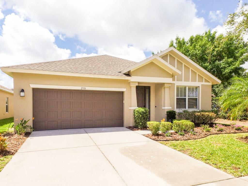 Property Photo:  2918 Winglewood Circle  FL 33558 