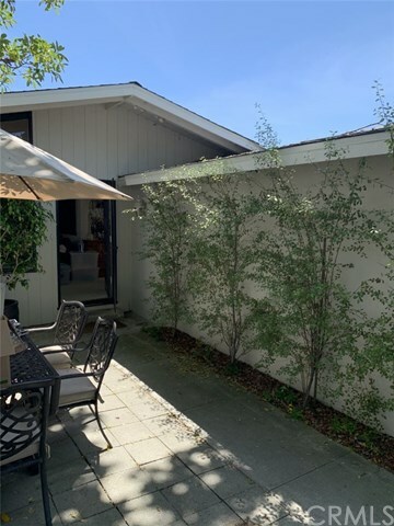 Property Photo:  3212 N Poinsettia Avenue  CA 90266 