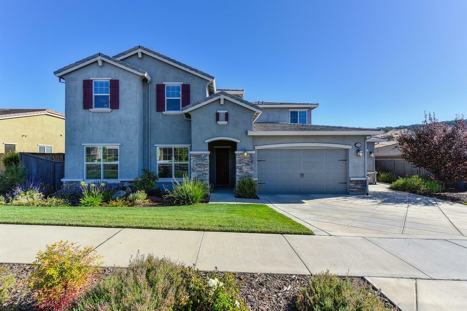Property Photo: 1823 Brandywood Way CA 95762
