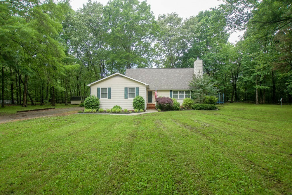 Property Photo:  214 Prince Ln  TN 37388 