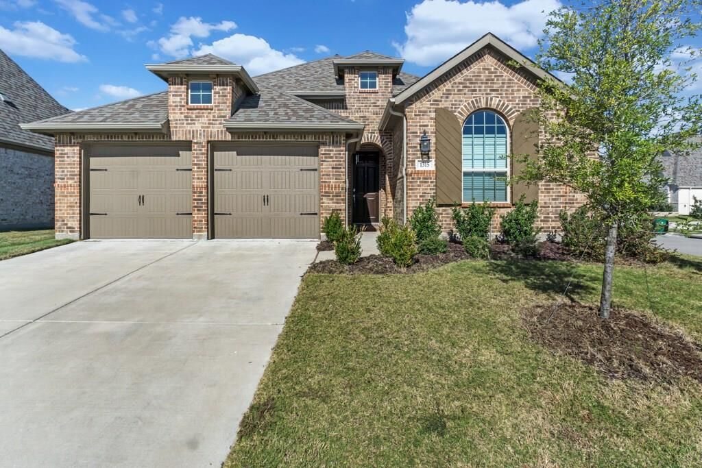 Property Photo:  1315 Torrington Lane  TX 75126 