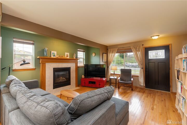Property Photo:  4713  Bedford Avenue  WA 98226 